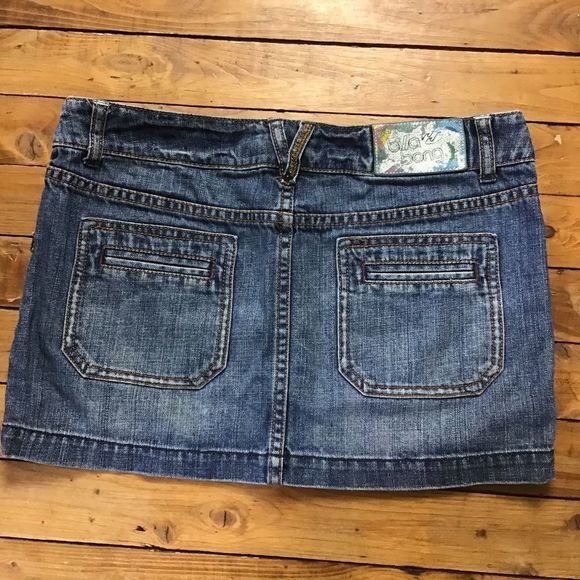 𝅺BILLABONG mini jeans skirt size 5 button up sexy low rise 100% cotton skater - Picture 2 of 9